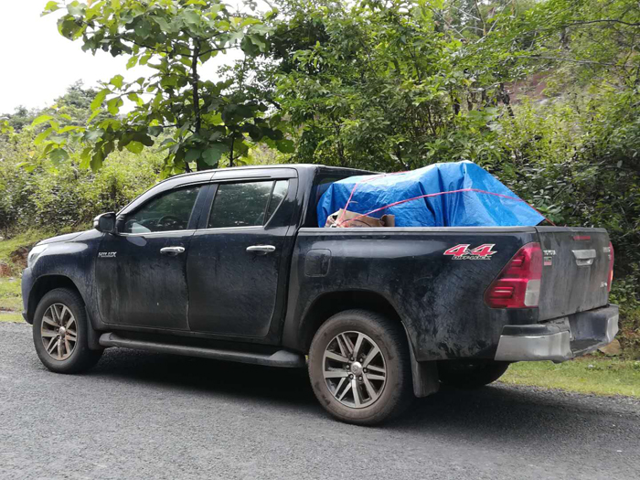 1532589299313812.jpg 救災(zāi)車輛和物資奔赴現(xiàn)場(chǎng).jpg