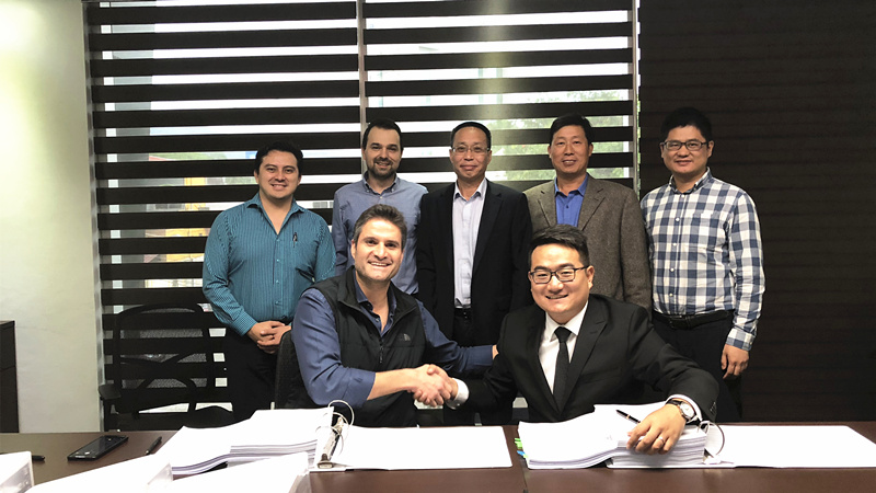 1547780411702179.jpg 簽約合影_副本.jpg