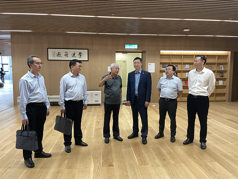圖片5.與廈門大學(xué)馬來西亞分校會(huì)談.jpg