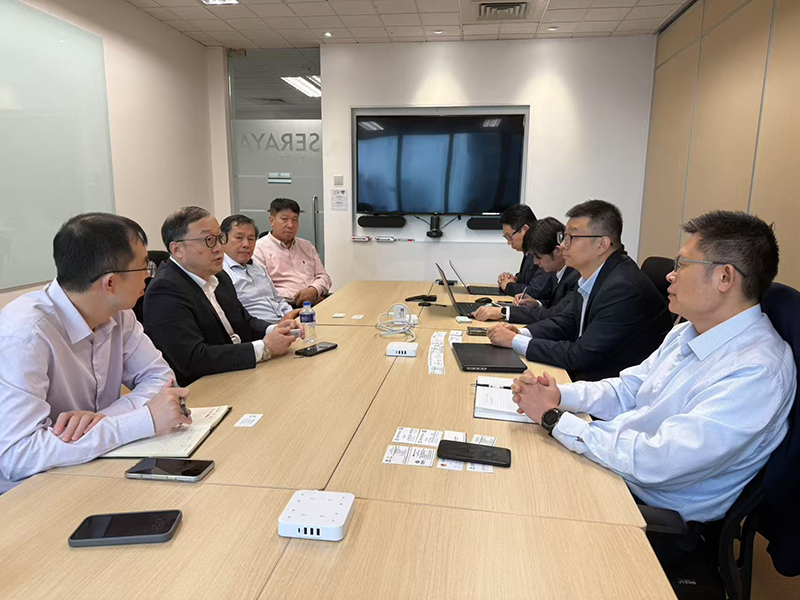 圖1 與Seraya基金會(huì)談.jpg